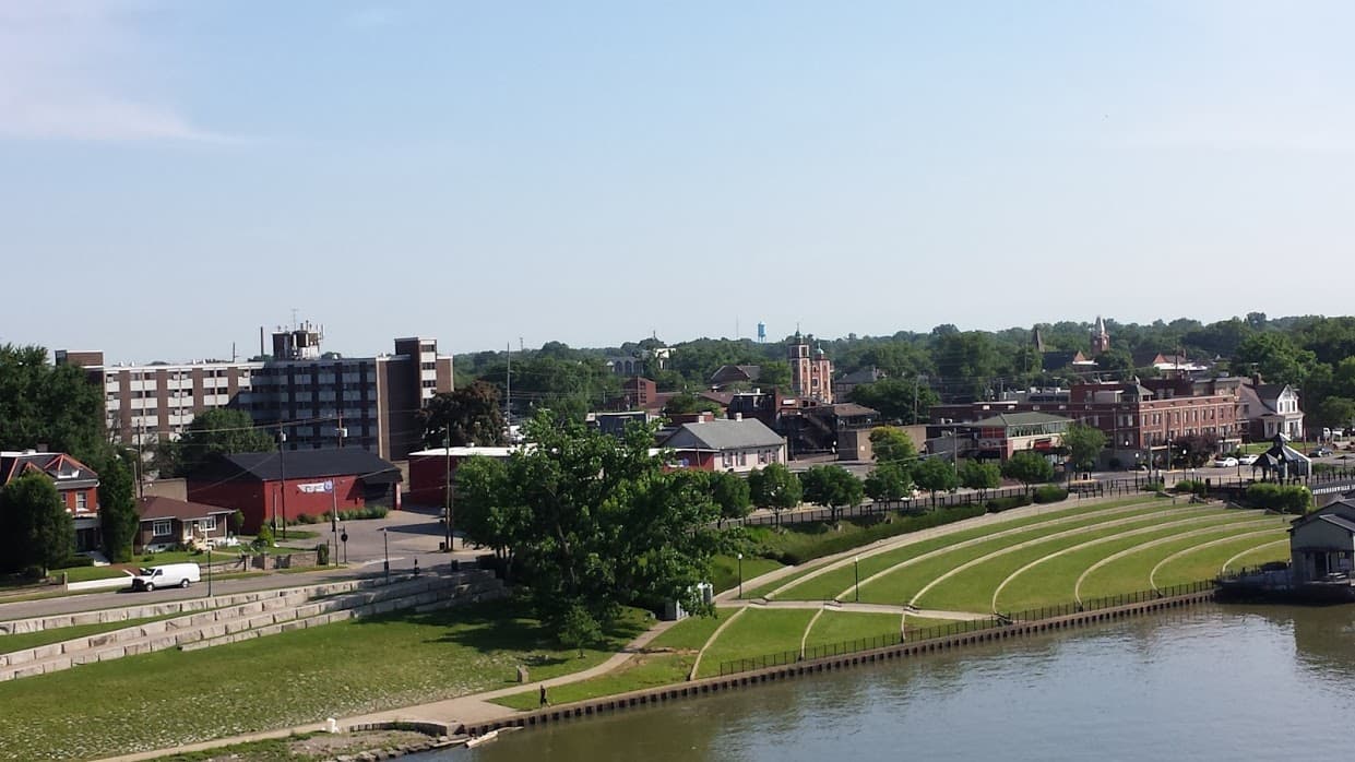 Jeffersonville, IN skyline